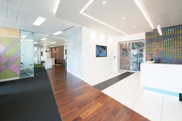 上??萍脊巨k公樓過道如何裝修設(shè)計